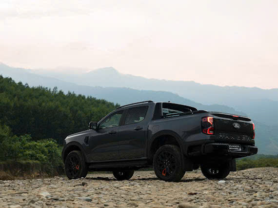 RANGER WILDTRAK 8